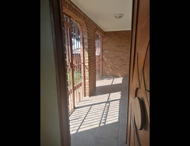 4 BEDROOM FREEHOLD FOR SALE IN SOSHANGUVE L